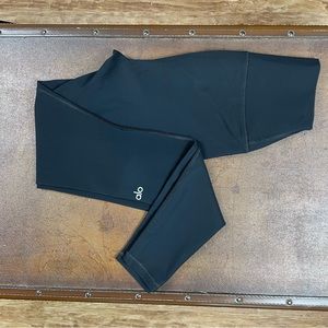 Alo Yoga High Waist Ripped Warrior Leggings. Black  SZ:XS